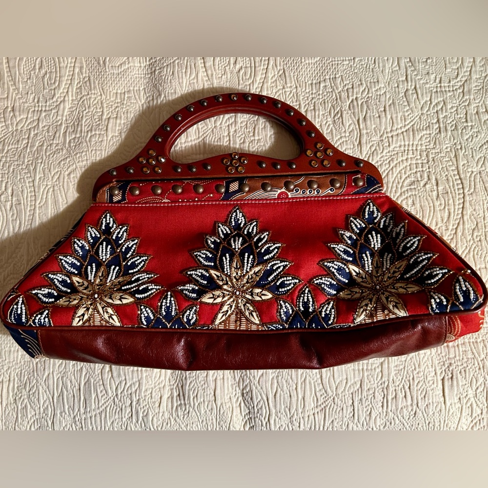 Isabella Fiore Vintage embroidered beaded bag clutch purse with wooden handles - Picture 2 of 12